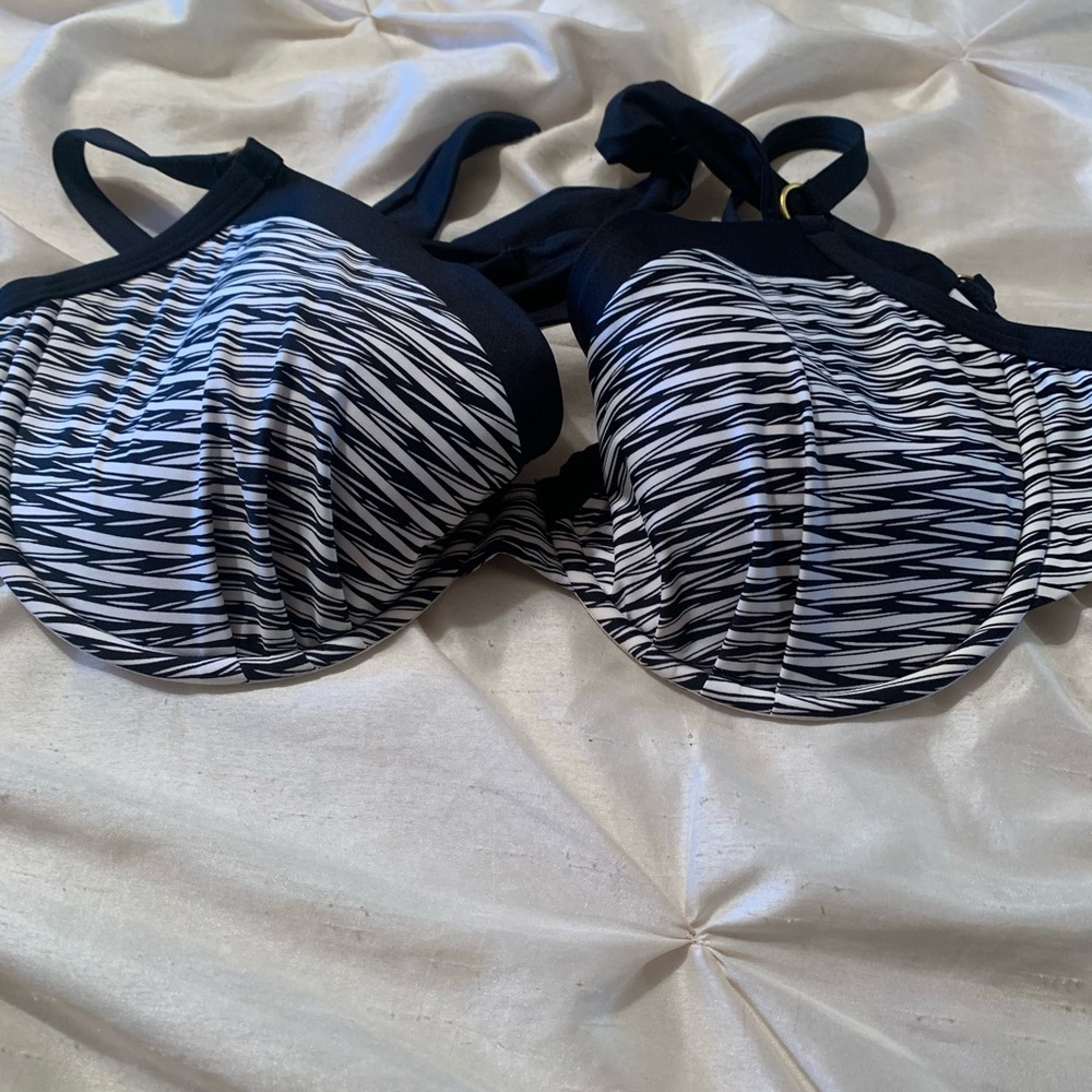 Never worn swim top